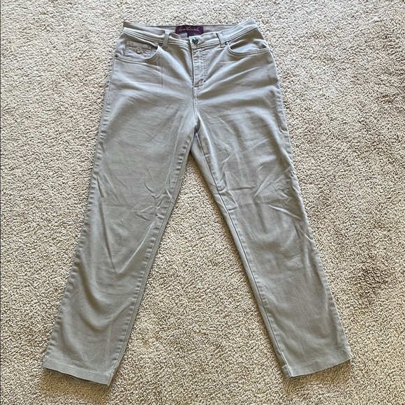 Gloria Vanderbilt Size 8 W - Picture 1 of 3